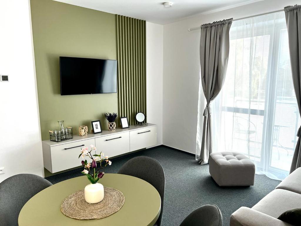 Urban Green Apartment Liptovský Mikuláš Esterno foto